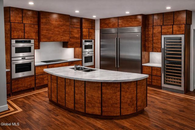 8 Jani Lane, Guilderland, NY 12186