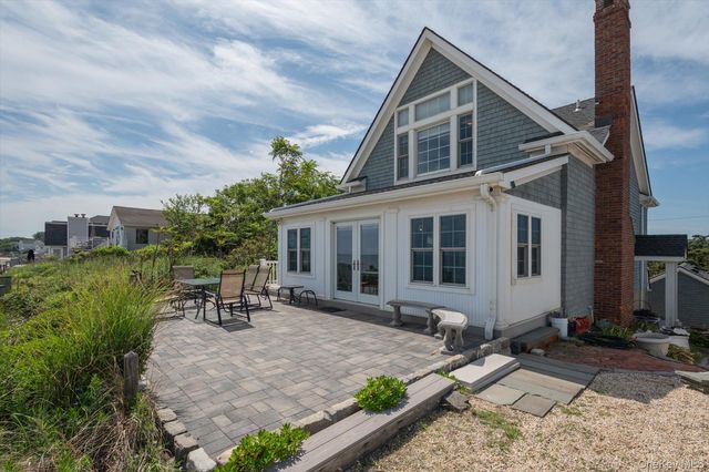 40 Makamah Beach Road, Northport, NY 11768