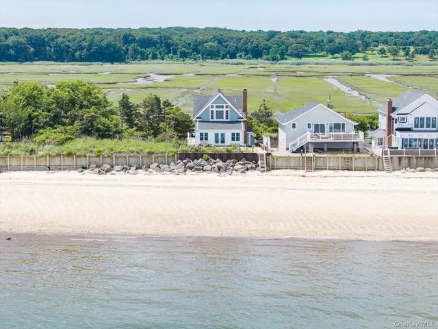 40 Makamah Beach Road, Northport, NY 11768