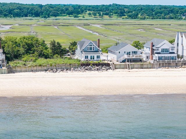 40 Makamah Beach Road, Northport, NY 11768