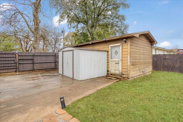 2151 Juanita Drive, Denison, TX 75020