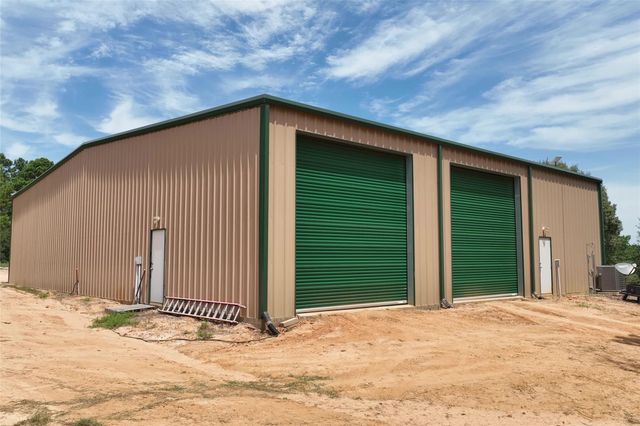10024 County Road 207, Centerville, TX 75833