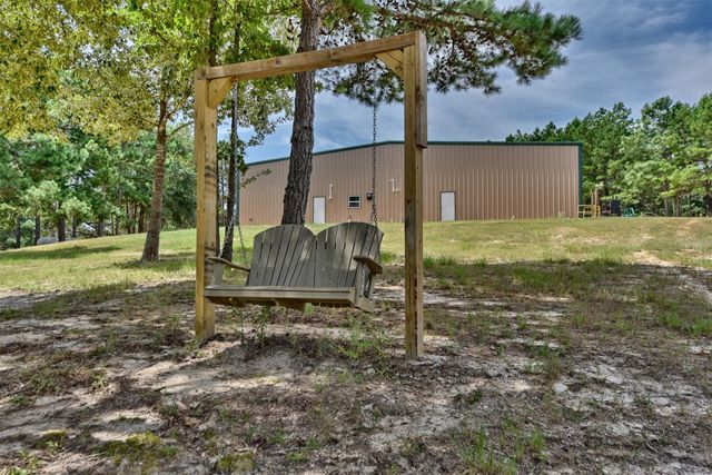 10024 County Road 207, Centerville, TX 75833