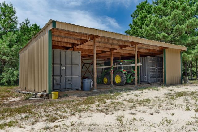 10024 County Road 207, Centerville, TX 75833