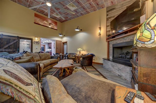10024 County Road 207, Centerville, TX 75833