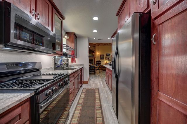 10024 County Road 207, Centerville, TX 75833