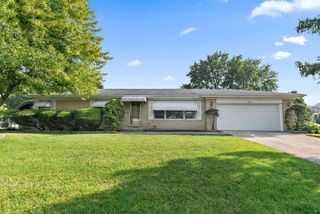 614 E Weathersfield Way, Schaumburg, IL 60193