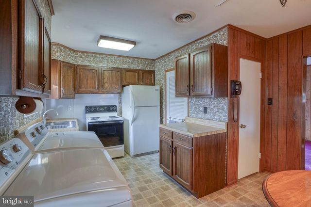 1 EDGEWOOD RD, Dover, DE 19901