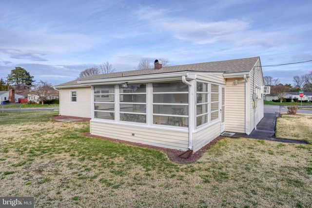 1 EDGEWOOD RD, Dover, DE 19901