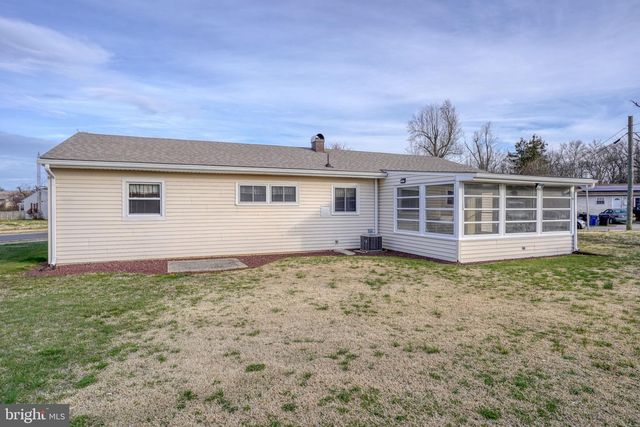 1 EDGEWOOD RD, Dover, DE 19901