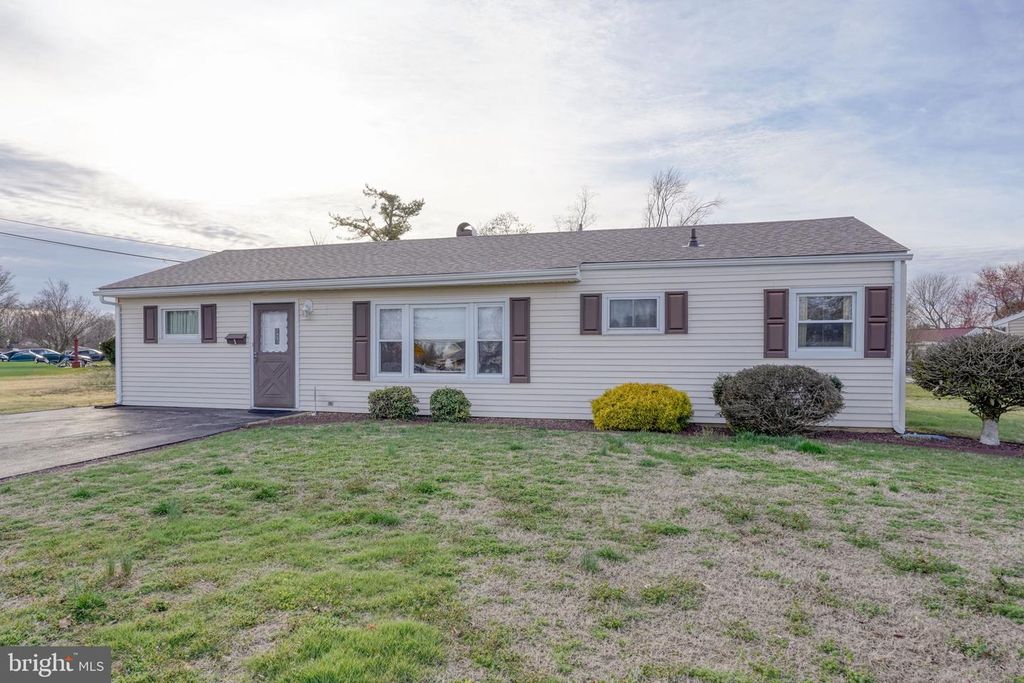 1 EDGEWOOD RD, Dover, DE 19901