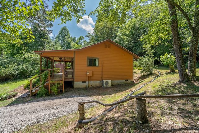 495 Midway Creek Road, Murphy, NC 28906
