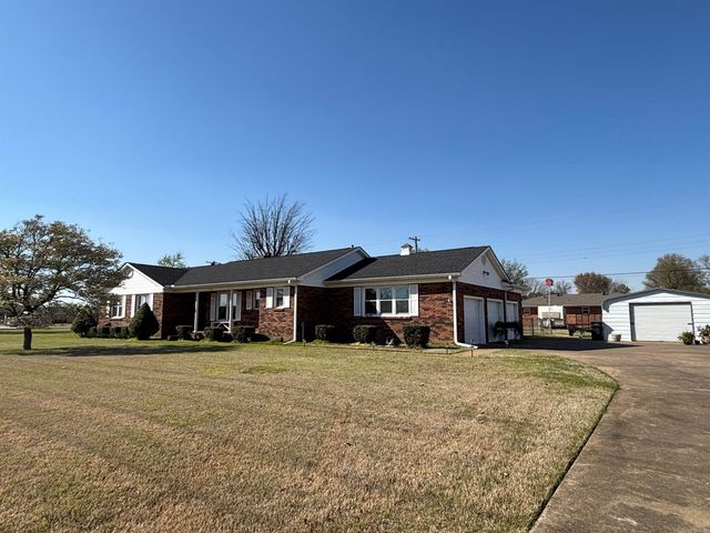 1410 W Main, Walnut Ridge, AR 72476