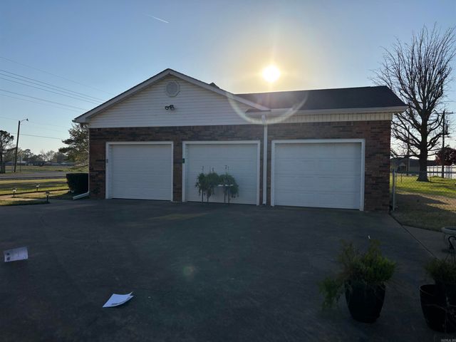 1410 W Main, Walnut Ridge, AR 72476