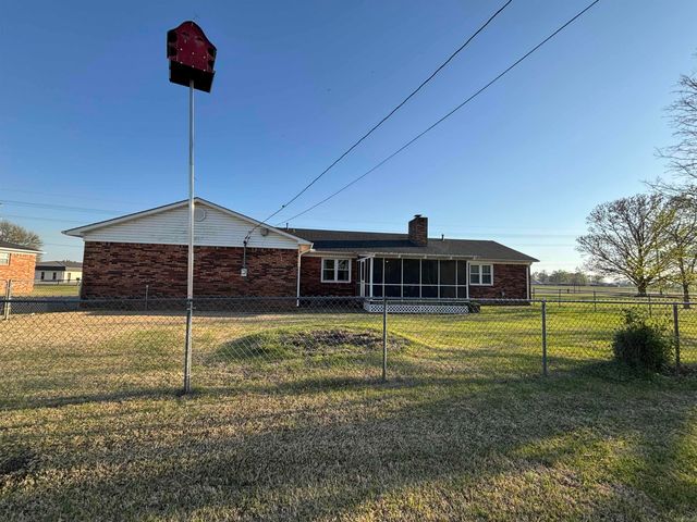 1410 W Main, Walnut Ridge, AR 72476