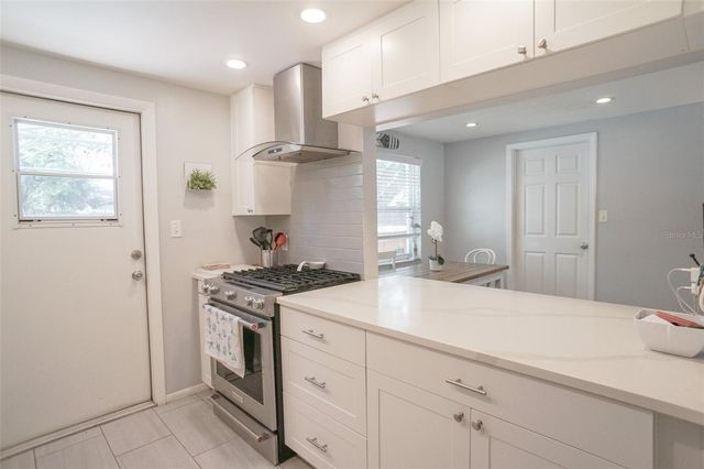 1032 HOLLYWOOD AVENUE, Clearwater, FL 33759