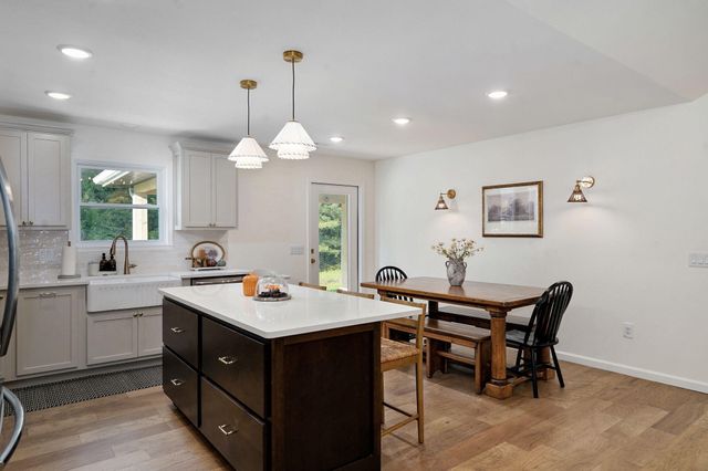 2405 Deatherage Avenue, West Plains, MO 65775