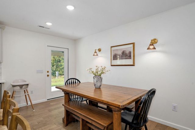 2405 Deatherage Avenue, West Plains, MO 65775