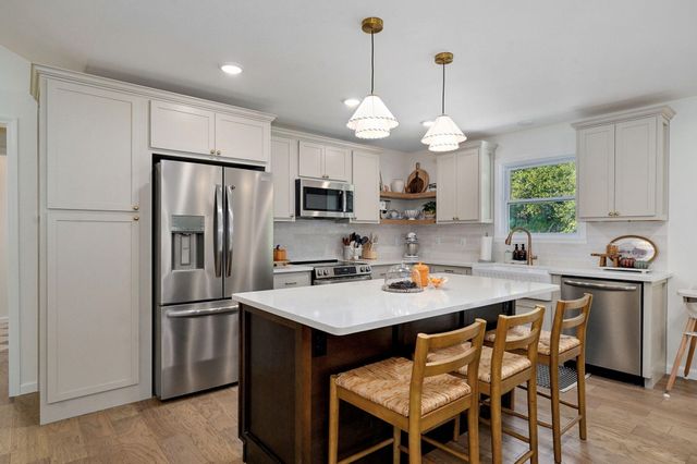 2405 Deatherage Avenue, West Plains, MO 65775