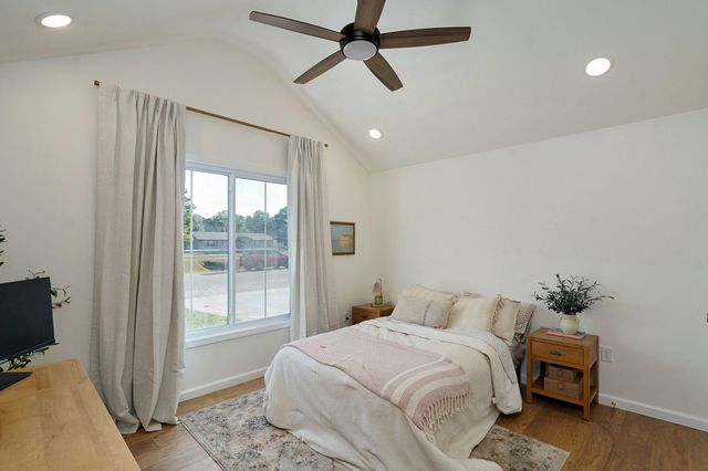 2405 Deatherage Avenue, West Plains, MO 65775