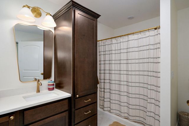 2405 Deatherage Avenue, West Plains, MO 65775