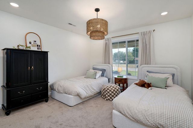 2405 Deatherage Avenue, West Plains, MO 65775