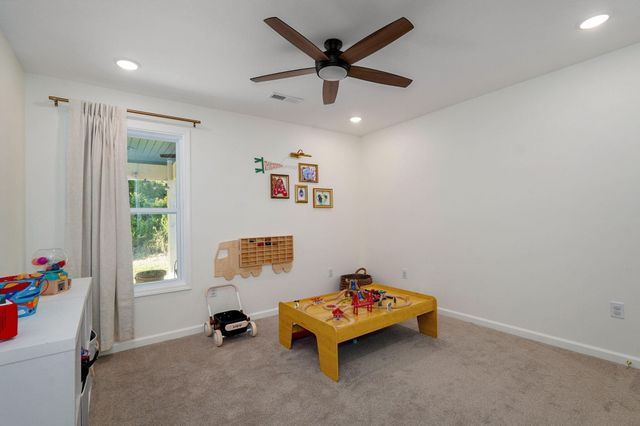 2405 Deatherage Avenue, West Plains, MO 65775