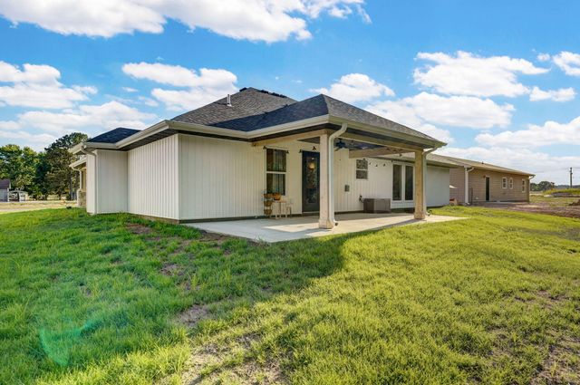 2405 Deatherage Avenue, West Plains, MO 65775