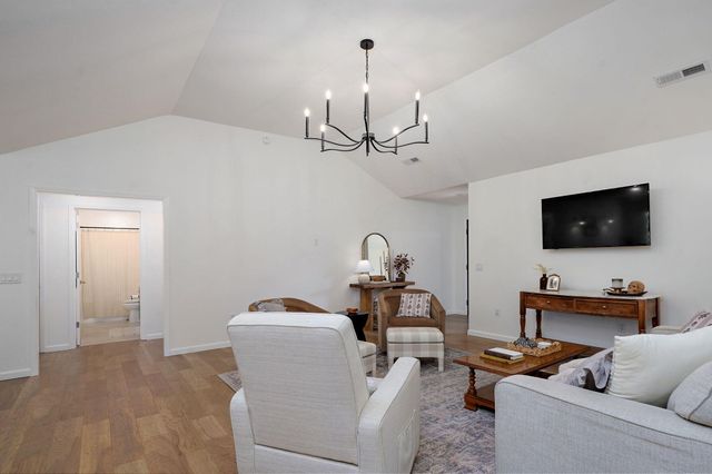 2405 Deatherage Avenue, West Plains, MO 65775