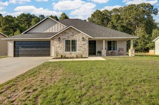 2405 Deatherage Avenue, West Plains, MO 65775