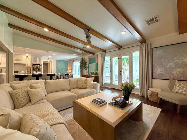7803 Meadowglen Lane, Houston, TX 77063