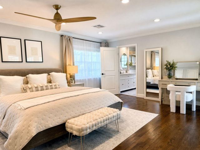 7803 Meadowglen Lane, Houston, TX 77063