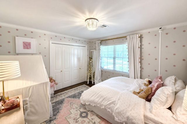 7803 Meadowglen Lane, Houston, TX 77063