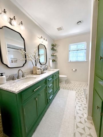 7803 Meadowglen Lane, Houston, TX 77063