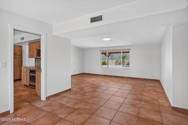 1330 W San Lucas Drive, Tucson, AZ 85704