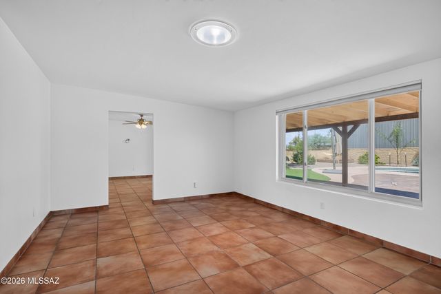 1330 W San Lucas Drive, Tucson, AZ 85704