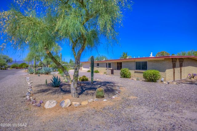 1330 W San Lucas Drive, Tucson, AZ 85704
