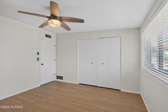 1330 W San Lucas Drive, Tucson, AZ 85704
