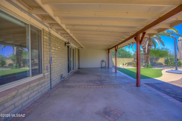 1330 W San Lucas Drive, Tucson, AZ 85704