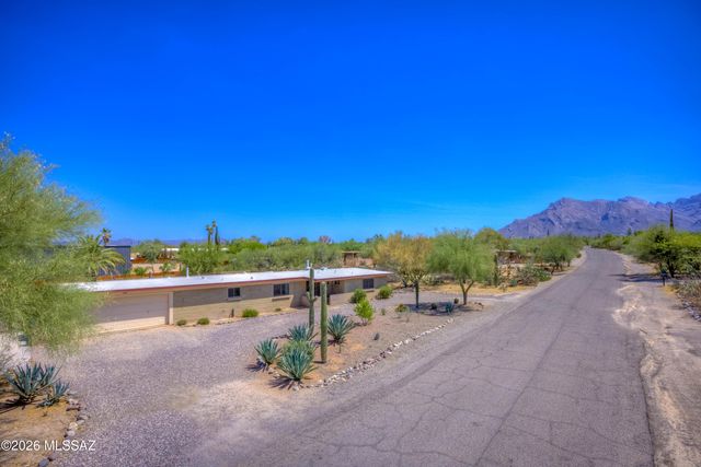 1330 W San Lucas Drive, Tucson, AZ 85704