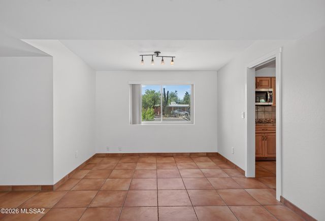 1330 W San Lucas Drive, Tucson, AZ 85704