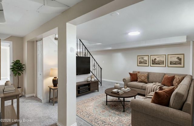 1814 Cypress St, Louisville, KY 40210