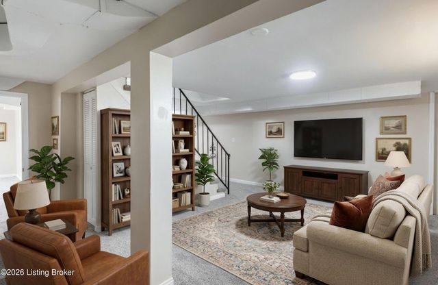 1814 Cypress St, Louisville, KY 40210