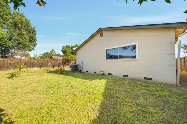 939 Sapphire Court, San Jose, CA 95136