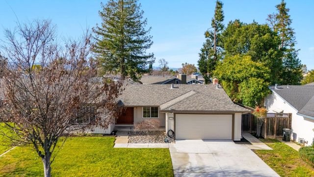 939 Sapphire Court, San Jose, CA 95136
