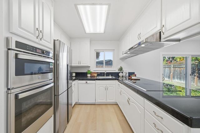 939 Sapphire Court, San Jose, CA 95136