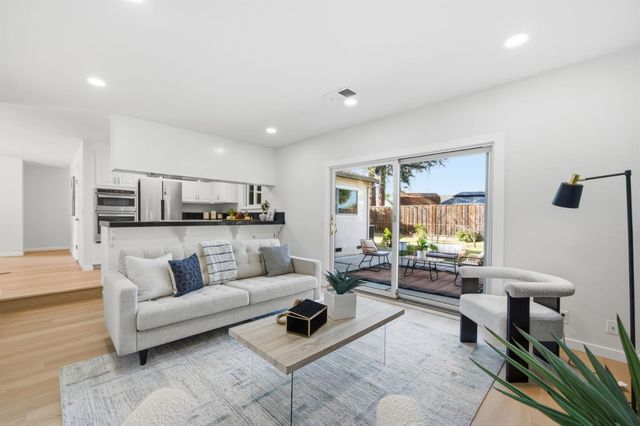 939 Sapphire Court, San Jose, CA 95136