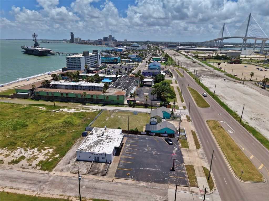 3314 Surfside Blvd, Corpus Christi, TX 78402 — photo 3