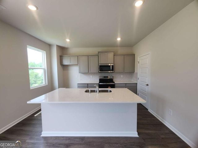 146 Aster Avenue, Locust Grove, GA 30248