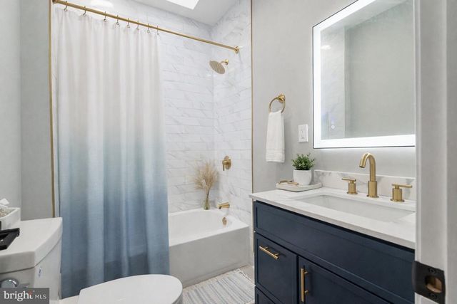 726 MOUNTAIN ST, Philadelphia, PA 19148